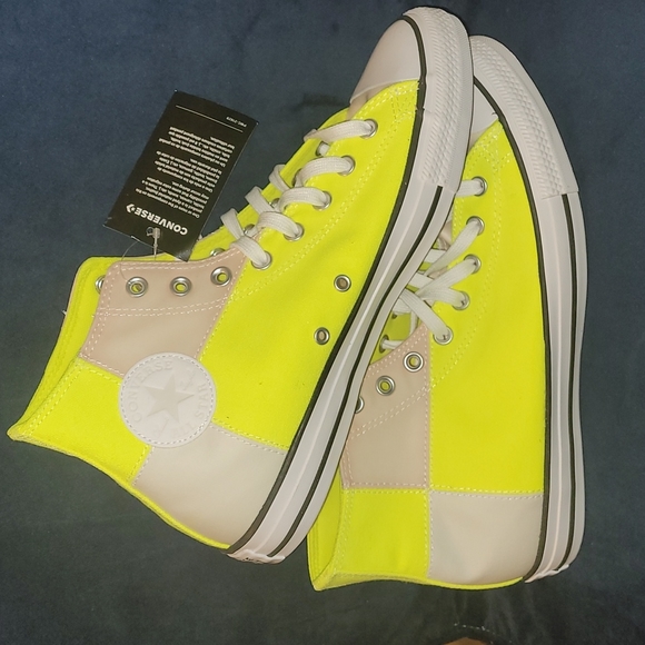 New Converse Exotic Chucks size 10.5m12.5w